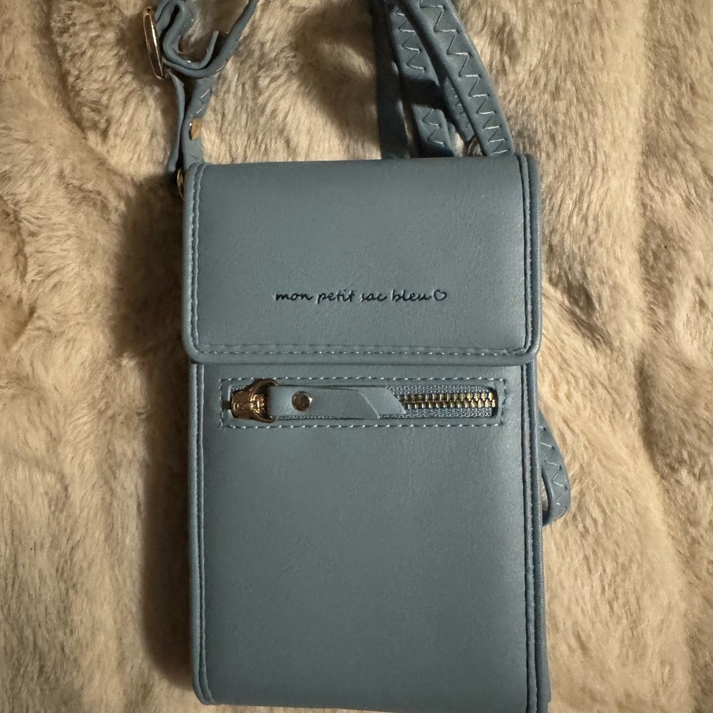 Cute crossbody 💜💜💜